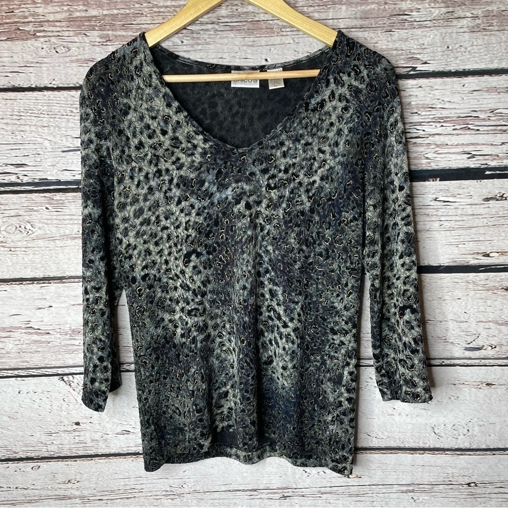 Chico’s Size 1 - Women’s Medium - Pullover V-Neck Blouse Textured 3/4 Sleeves